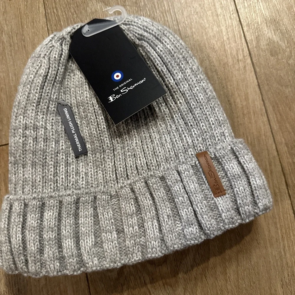 BEN SHERMAN Lt Grey Cuffed Knit Beanie Hat Thermal Plush Lining British‎ Style